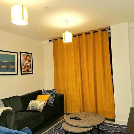 Exquisite Cosy 2-Bed Apartment In Salford Manchester Buitenkant foto
