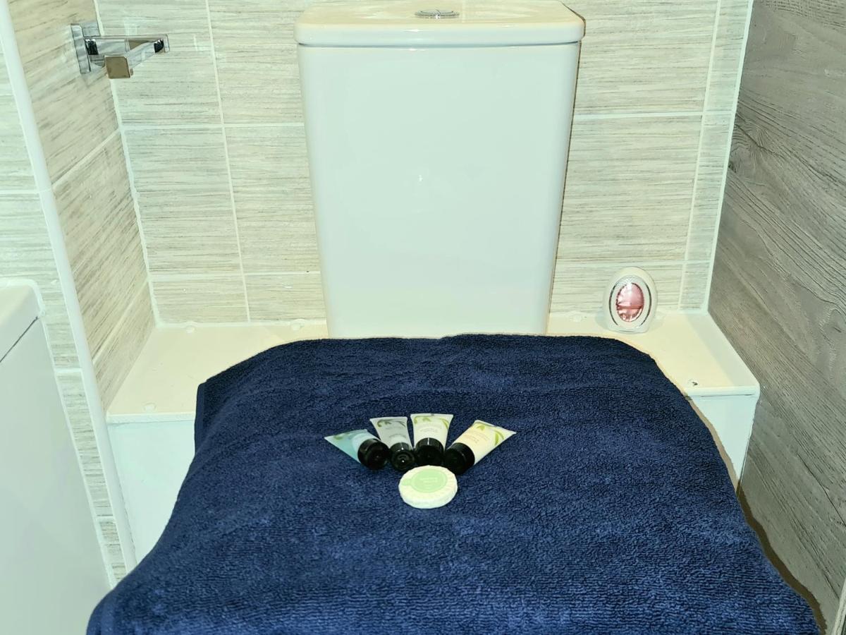 Exquisite Cosy 2-Bed Apartment In Salford Manchester Buitenkant foto